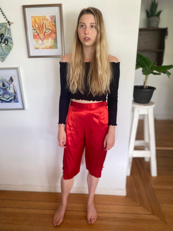 Vintage Women's Shorts / Silky short / Knee length