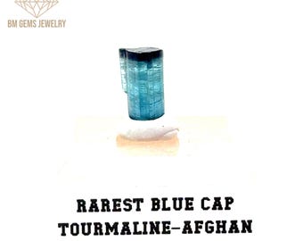 Terminerad blå mössa-turmalinkristall från Afghanistan, även känd som indikolit-turmalin.