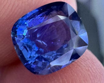 RARE !! SAPHIR BLEU DE MADAGASCAR : 4.3 mm x 3.5 mm ★★ p326.129T
