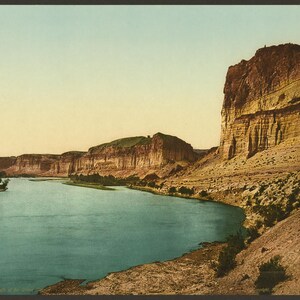 Bluffs of the Green River 1898. Réimpression de carte postale photo vintage 8 x 10 pouces. Formations rocheuses Rivières Utah Rivière Verte