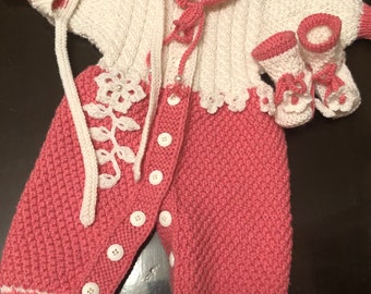 Stricken Baby Strampler Baby gestrickte Kleidung Baby insgesamt gestrickte kommen nach Hause Outfit Handgemachte Neugeborenen Overall-Hut und Stiefel-Set auf Bestellung gefertigt.