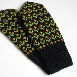 Hand knitted patterned wool mittens, Nordic gloves, Winter mittens with ornament, Latvian mittens, Ethnic clothing, scandinavian design