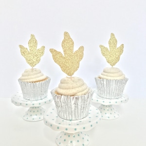 Dinosaur cupcake toppers/ Dino cupcake toppers/ dinosaur party/ set of 12