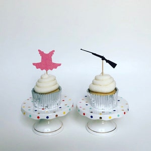Ruffles or Rifles Cupcake Toppers / Gender Reveal Cake Topper / Set of 12