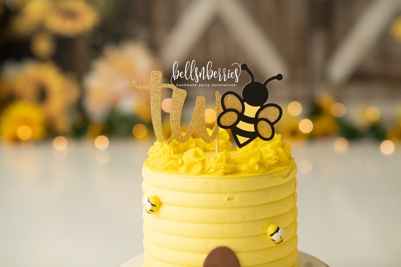Bumble Bee Cake Topper / Fun to Bee One Cake Topper / Bumble Bee Birthday /  Bumble Bee First Birthday
