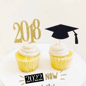 Graduation Cupcake Toppers/ Class of 2024 Cupcake Toppers/ Graduation Cap/ set of 12
