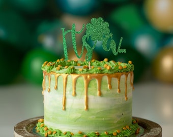 St. Patrick's day gender reveal/ Laddie or Lassie Cake topper/ little shamrock