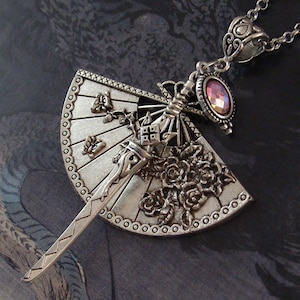 Geisha Necklace • Sakura • Katana • Ninja • Japanese Girl • Warrior • Japan Saber • Samurai • Fan • Nihonto • Cherry Blossom