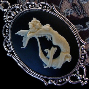Mermaid Cameo Necklace - Mythical Creature - Sea Goddess - Nereide - Vintage - Retro - Black & Ivory - Myths and Legends