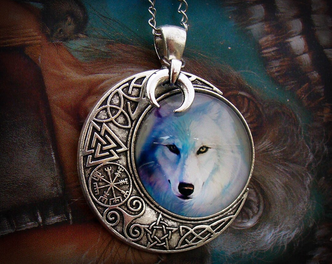 Native american wolf necklace deals