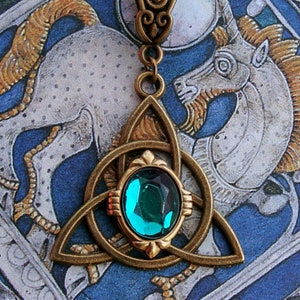 Celtic Knot Necklace Triquetra Pendant Viking Thor Freyja Odin Norse Mythology Pagan Symbol Bronze Emerald Green