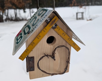 New Hampshire License Plate Birdhouse: Rustic Barbed Wire Heart, Pine Cedar Wood