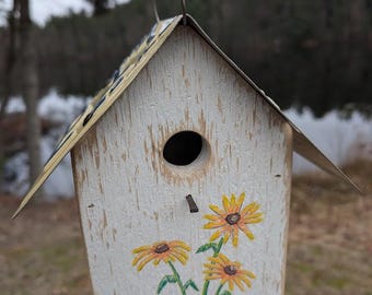 Illinois license plate roof on hand painted flower birdhouse with square nail perch