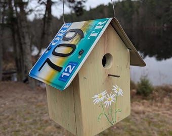 Oregon license plate roof on hand painted birdhouse