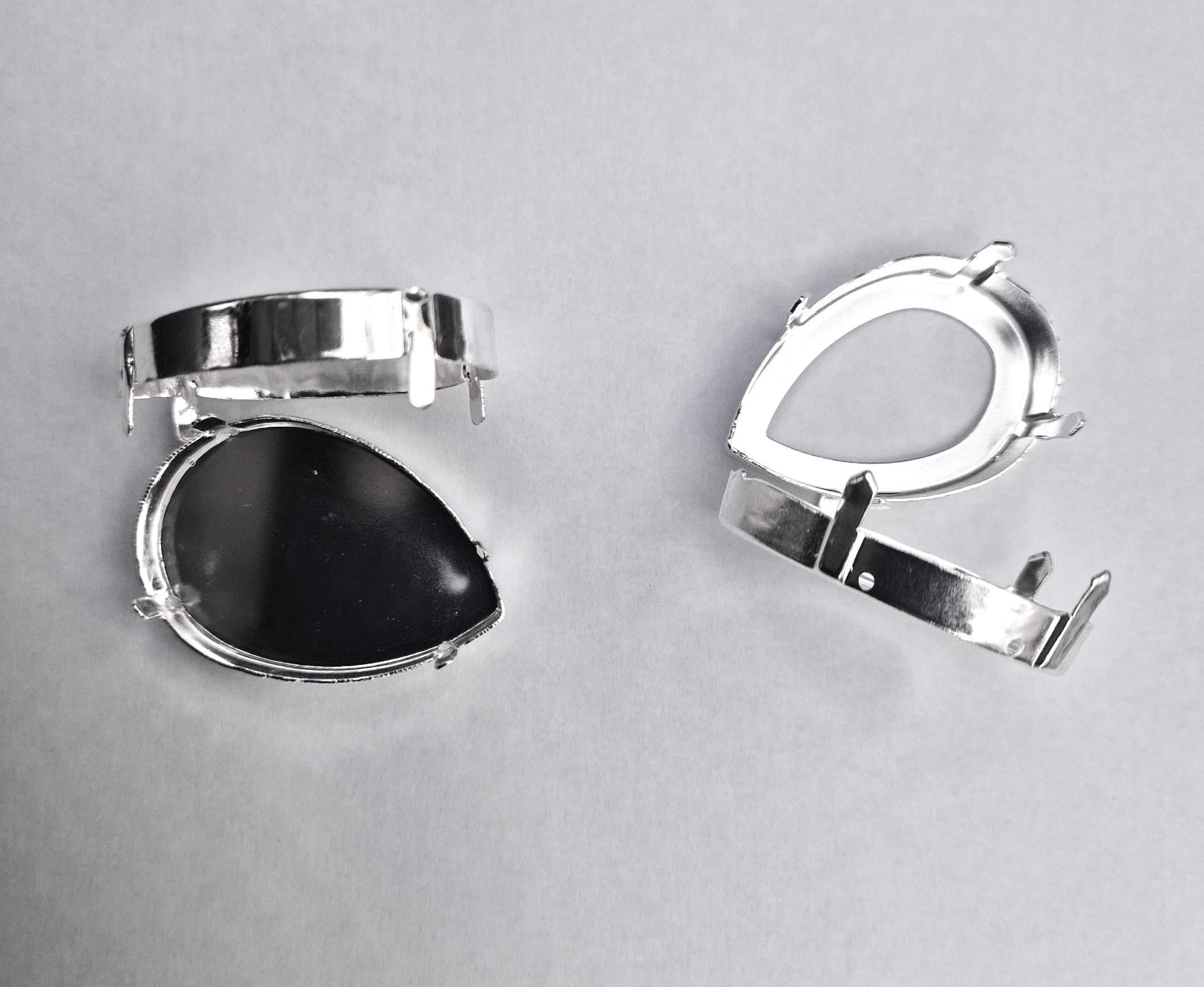 Swarovski 4327 40x27mm , 30x20 and 25x18 Pearshaped Crystal. Price