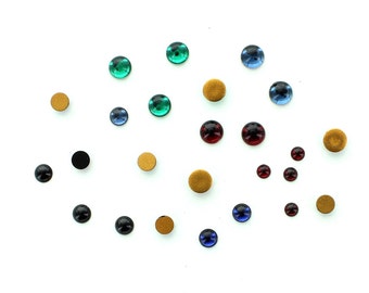 Swarovski cabochons in 2.5mm 4mm, 5mm ,6mm , 7mm and 8mm.  Price is for 50 and 100 pieces