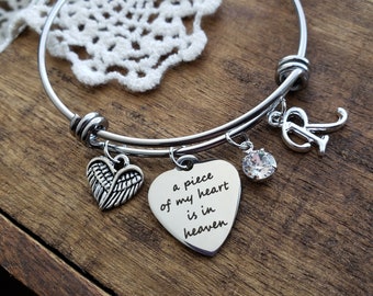 A Piece of My Heart Is In Heaven herdenkingsarmband | Gepersonaliseerd condoleancecadeau voor verlies | Angel Wing-sieraden voor rouwverwerking