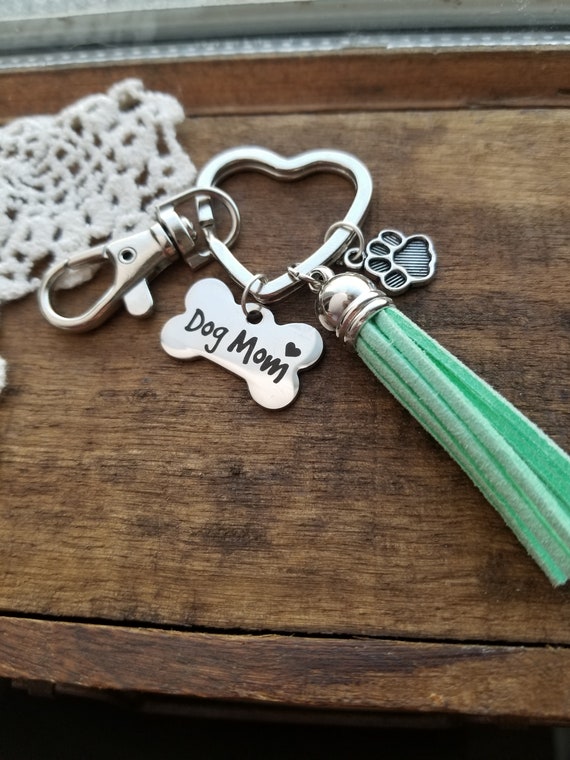 Dog mom gift, Dog mom keychain, dog mom keyfob, dog mom keyring, gift for dog mom, gift for dog lover, dog tag keychain, new dog gifts