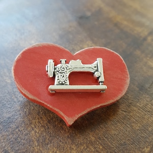 Heart brooch, heart pin, Seamstress brooch, sewing machine pin, sewing gift, gift for quilter, redheart pin, sewing machine brooch