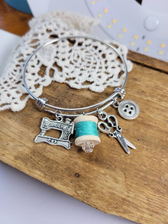 Sewing charm bracelet personalized gift for quilter gift for crafter sewing machine charm bracelet gift for seamstress quilting gift