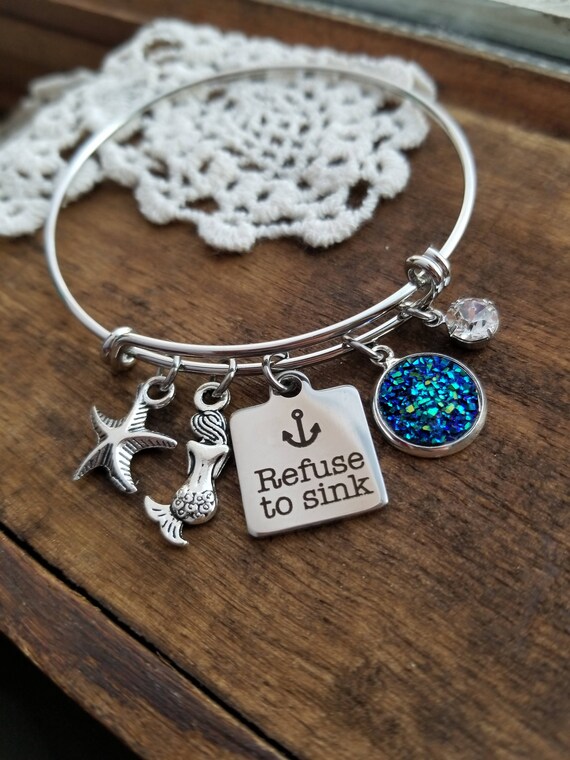 Mermaid top pillow bracelet