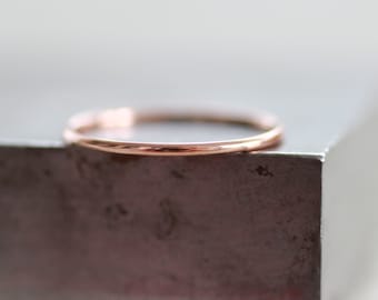 Thin round copper ring 1 mm, plain everyday stacking band ring, jewelry sustainable gift for men and women