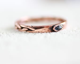 Copper ring with Natural Sapphire, braided gemstone ring, 7th anniversary gift, sustainable copper jewelry