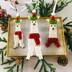 Fused Glass funny alpaca Christmas decoration - Fused glass Christmas llama decoration, tree decoration, Fused Glass Cornwall