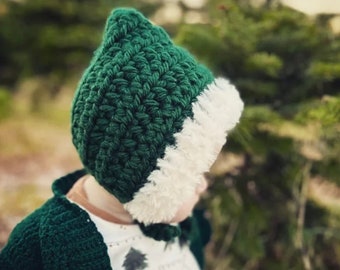 Gorro de duendecillo navideño recortado de piel sintética gruesa hecho a mano