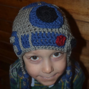 R2D2 inspired crochet hat