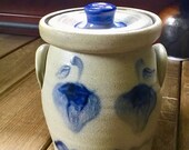 Rowe Pottery Country Home Collection 1992 Strawberry Crock with Lid and Handles EC