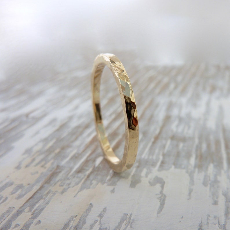Thin mens wedding band Thin womans wedding band Skinny ring Simple wedding band 1.5mm 9ct Gold wedding ring Thin gold wedding ring