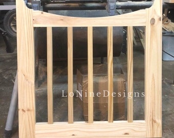 Styled Frame Square Baluster Gate