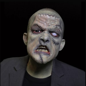 Creature foam latex prosthetic, unpainted. I can paint it for an added fee.