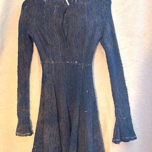 Free People dress dyed dark blue. It is stretchy lace material. Size XS bild 2
