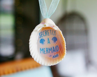 Anna Maria Island Cockle Shell Ornament ~ seashell beach decor ~ ocean style ~ nautical beach wedding surfer AMI holiday decor mermaid