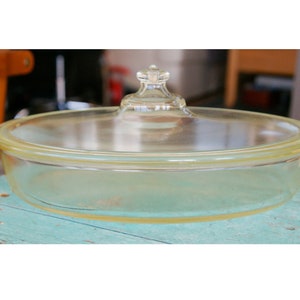 Vintage Pyrex Clear Glass Round Casserole Dish with Cradle Holder Etched Lid