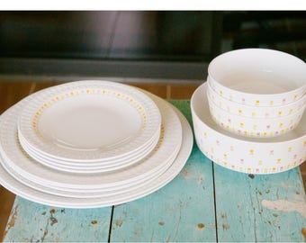 Vintage Centura Corning Dishes: April Tulip Pattern, 1970s Dinnerware