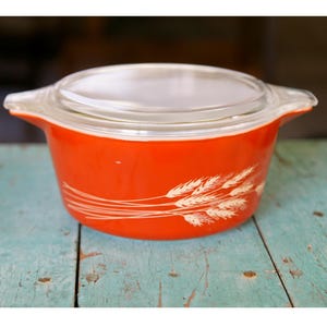 Vintage Pyrex Autumn Harvest Wheat Casserole Dish 474 B 1.5 liter with glass Lid 474 C Corning Ware