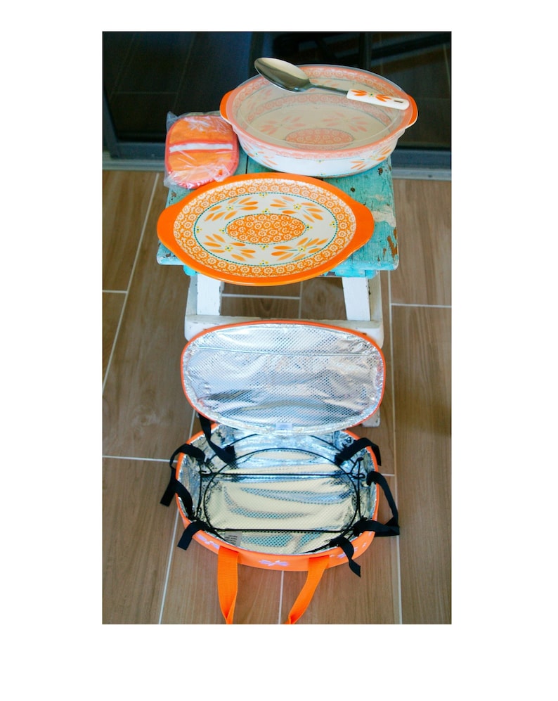 Vintage Temp-tations by Tara Old World Oval Casserole Dish and Platter Spoon handled Wire Rack Hot Pads and Carry Case Temptations