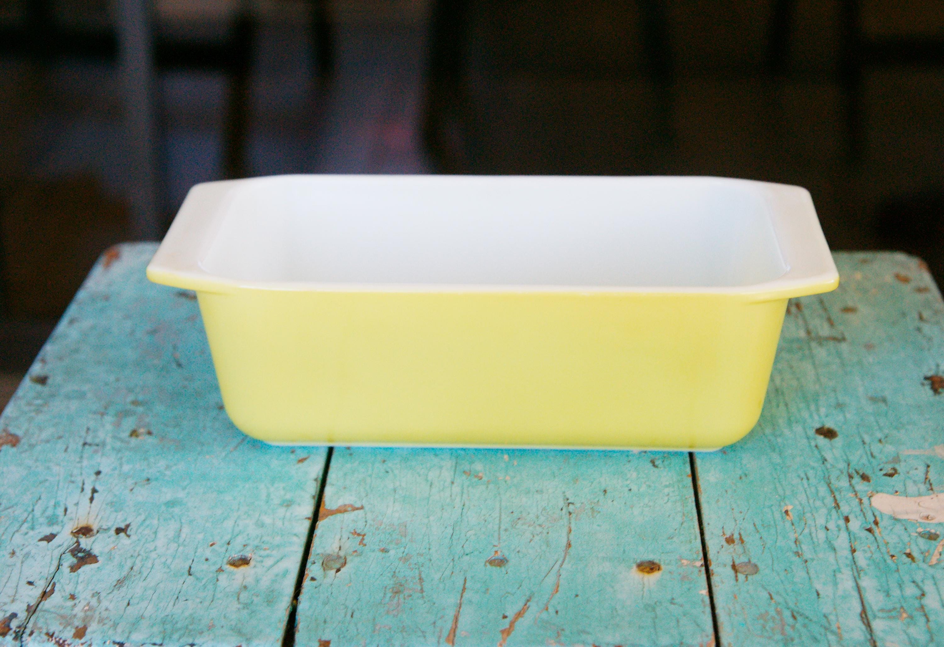 Vintage Pyrex Yellow/white Glass Loaf Pan - Etsy Vintage PYREX Lime/Yellow Glass Loaf Dish main image 1
