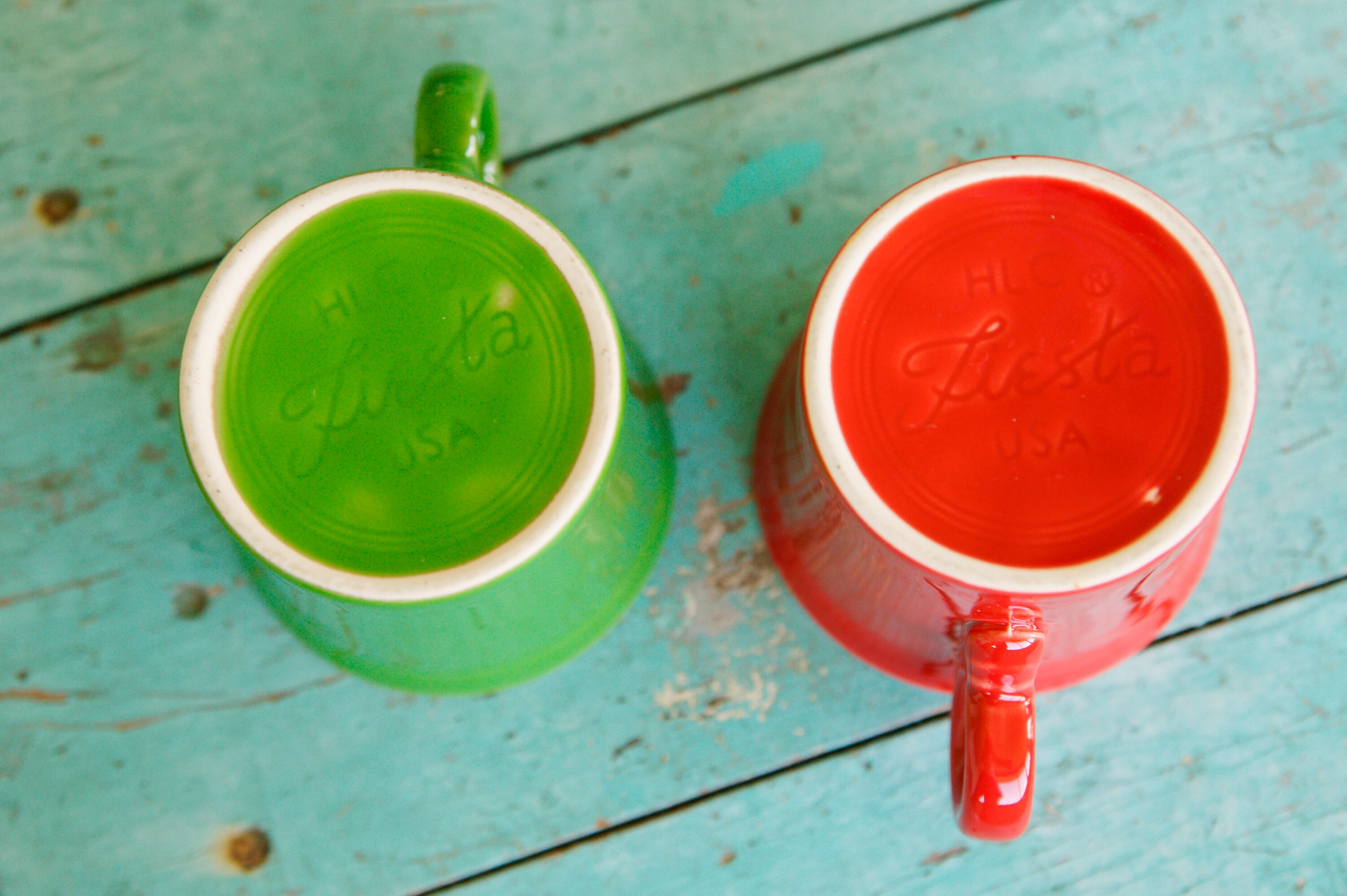 はっち「梅雨」2セット Vintage 2 Fiesta Ware Green and Red Coffee Cups Mug Made in