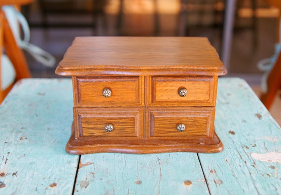Vintage avon jewelry box new arrivals