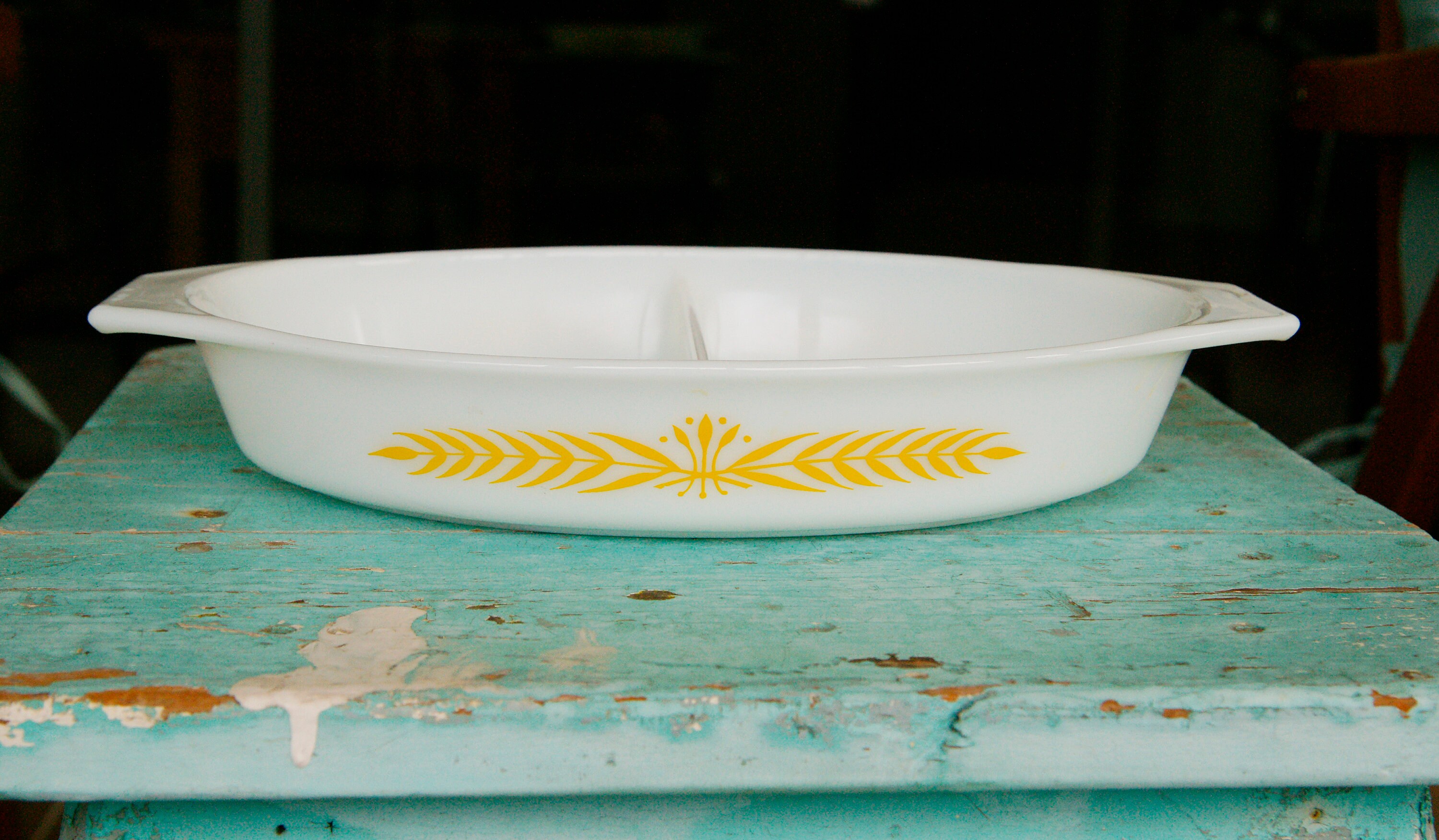 Vintage Pyrex Promotional Royal Wheat Divided Casserole Dish 1 1/2 ...