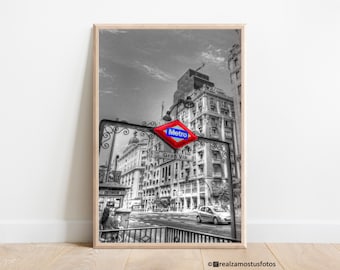 Black and white photo of Gran Via in Madrid, Spain, Metro Gran Via photography, Madrid travel photo, Urban photography, Spanish architecture