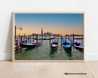 Printed photograghy Gondolas in Venice Italy, Photo Travel Venice, Wall Art, Wall decoration, Venice wall printing, Gift for her and for him