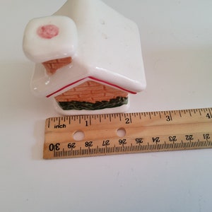 Vintage Christmas salt and pepper shakers, gingerbread house, christmas house, made in japan, ceramic, hand painted, kitschy, kitsch image 3