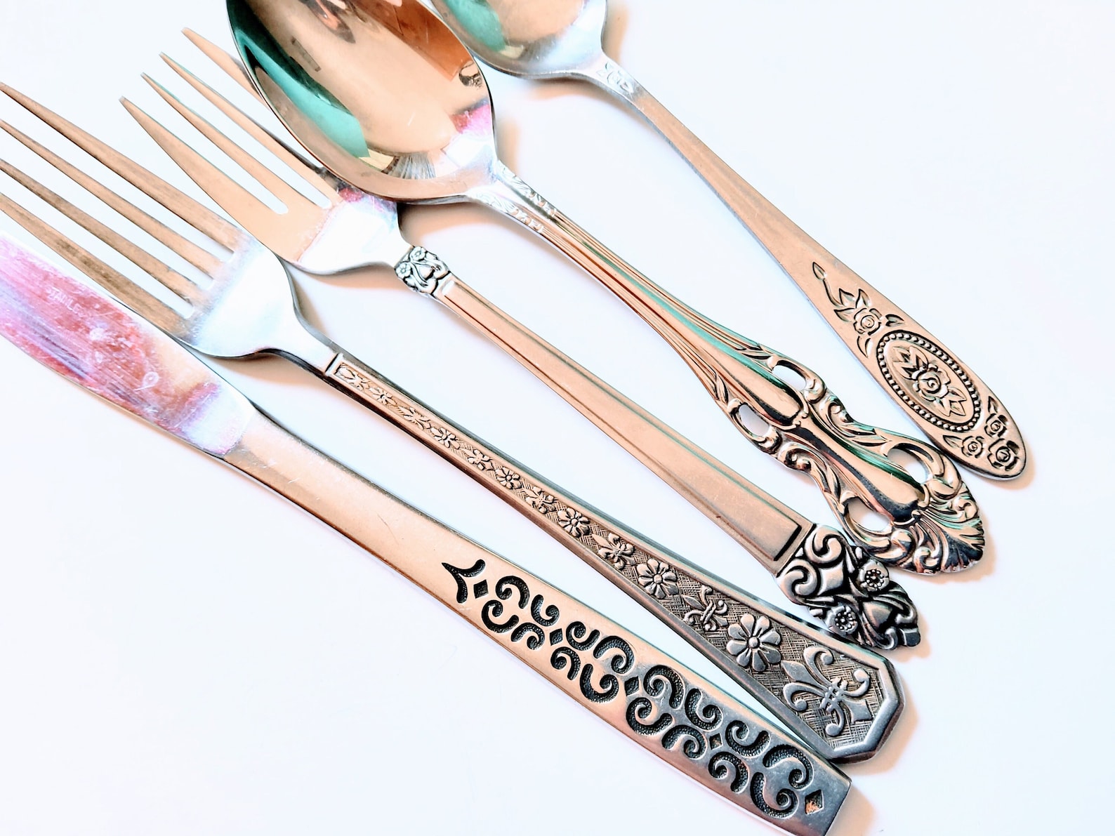 Mismatched flatware, 4 placesettings, 4B, stainless steel, 20 piece