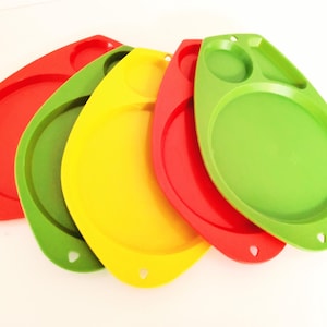 5 Retro picnic plates, plastic picnic plates, orange, green, yellow plates, divided plates, retro, glamping, retro picnic
