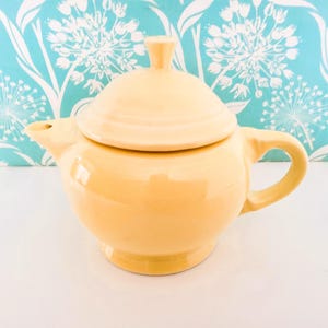 Homer Laughlin mini teapot, My First Fiesta, Child&#39;s Teapot, Fiesta 2 Cup Teapot, yellow fiestware, small teapot, ceramic,